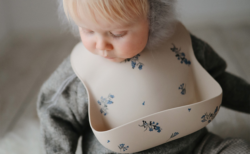 Mushie Silicone Bib